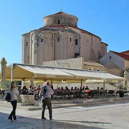 Apartament Lug, With Pool Privlaka (Zadar)