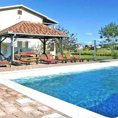 Lug, With Pool Apartament Privlaka (Zadar)