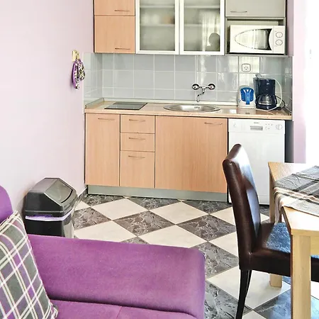 Apartment Lug Privlaka With Pool Privlaka (Zadar)