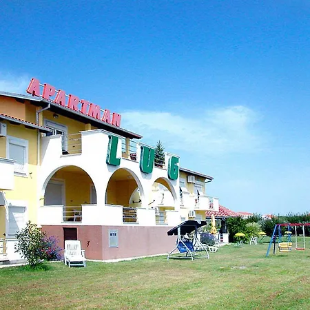 Lug Privlaka With Pool Apartment Privlaka (Zadar)