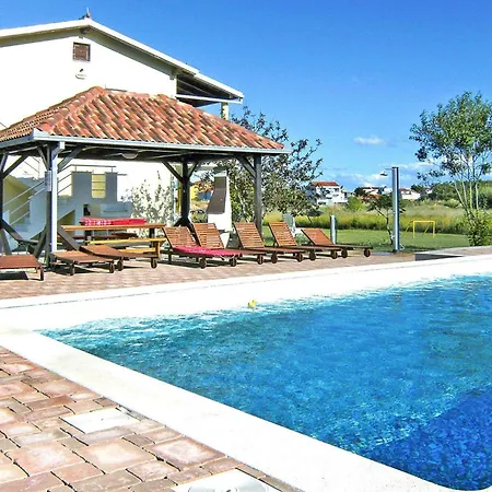 Apartment Lug Privlaka With Pool Privlaka (Zadar)