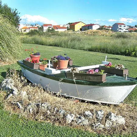 Lug Privlaka With Pool Apartment Privlaka (Zadar)