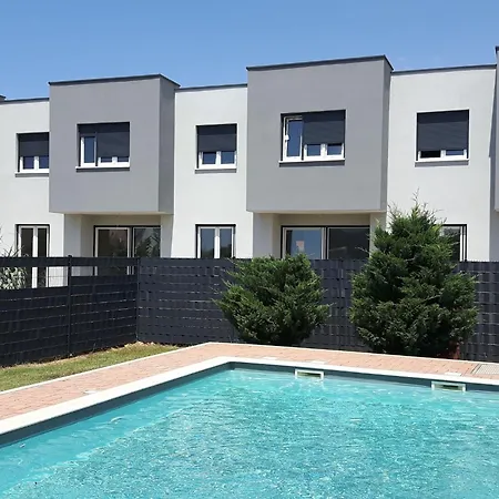 Apartment Lug Privlaka With Pool *