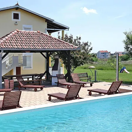 Lug Privlaka With Pool Apartment *