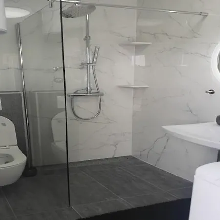Apartamento Lug With Pool