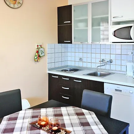 Lug With Pool Apartamento